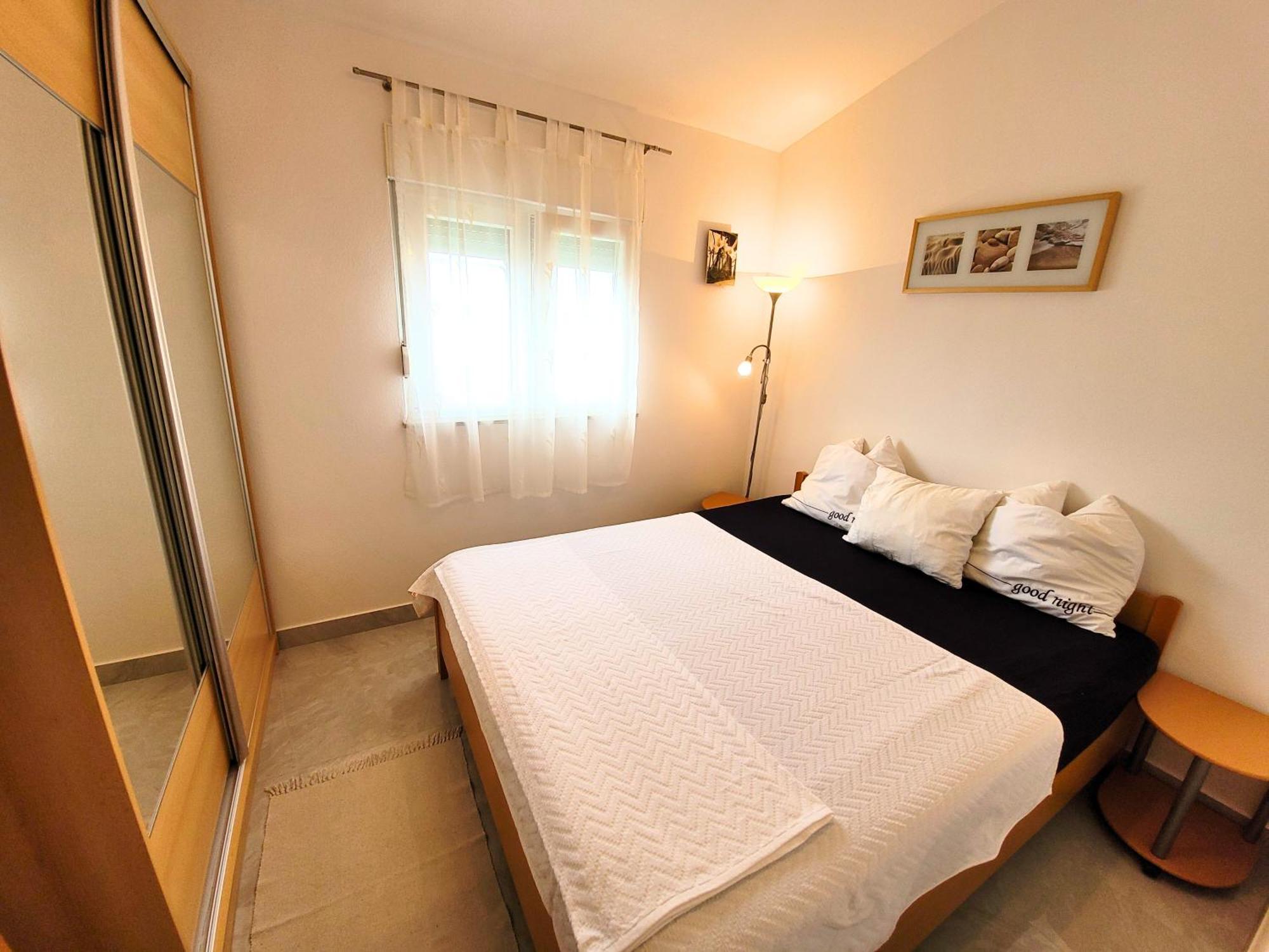 Apartment Jelena Vir Exterior photo